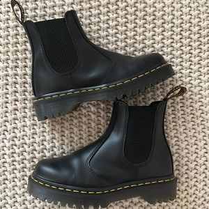 Not my style! Lightly worn maybe 2-3 times. Perfect condition!